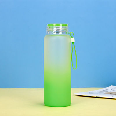 comprar Garrafa de água de vidro de 550 ml resistente com manga de silicone protetora Garrafa de água congelada multiuso com tampa de bambu leve Eco-friendly online manufacture